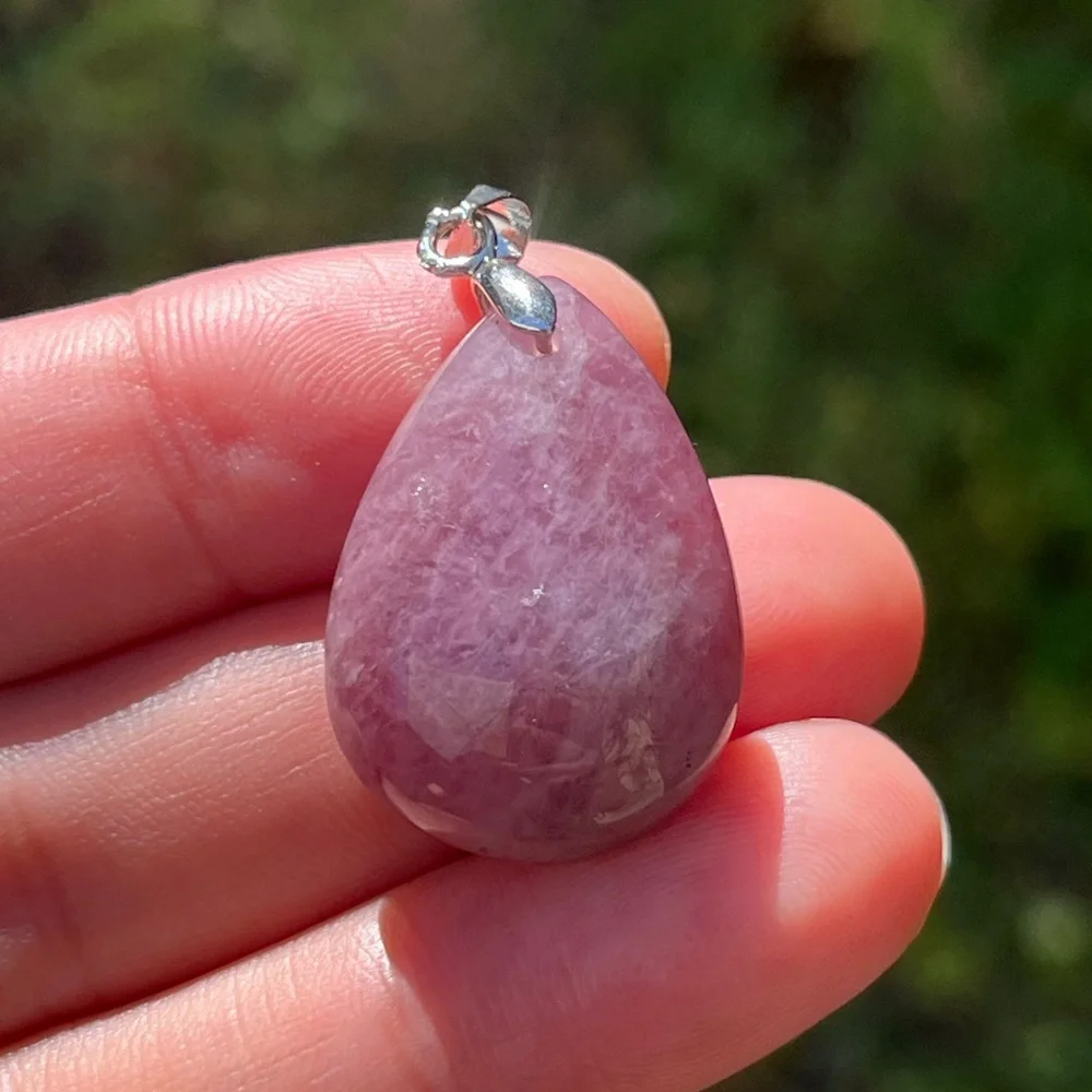 Sterling silver 925 stamped dainty Madagascar purple rose quartz pendant‎ 1716